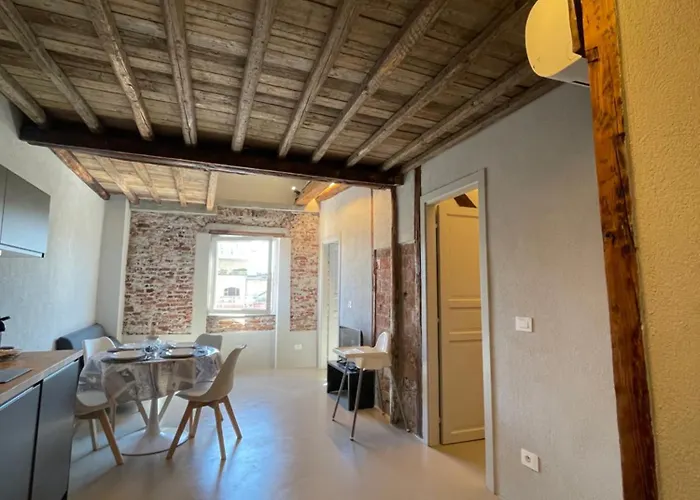 Lägenhet La Mansarda Sul Porto Antico *